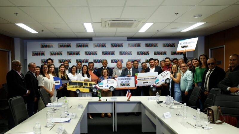 Governo da Bahia entrega equipamentos de saúde e educação para Jiquiriçá, garantindo melhores serviços para a população