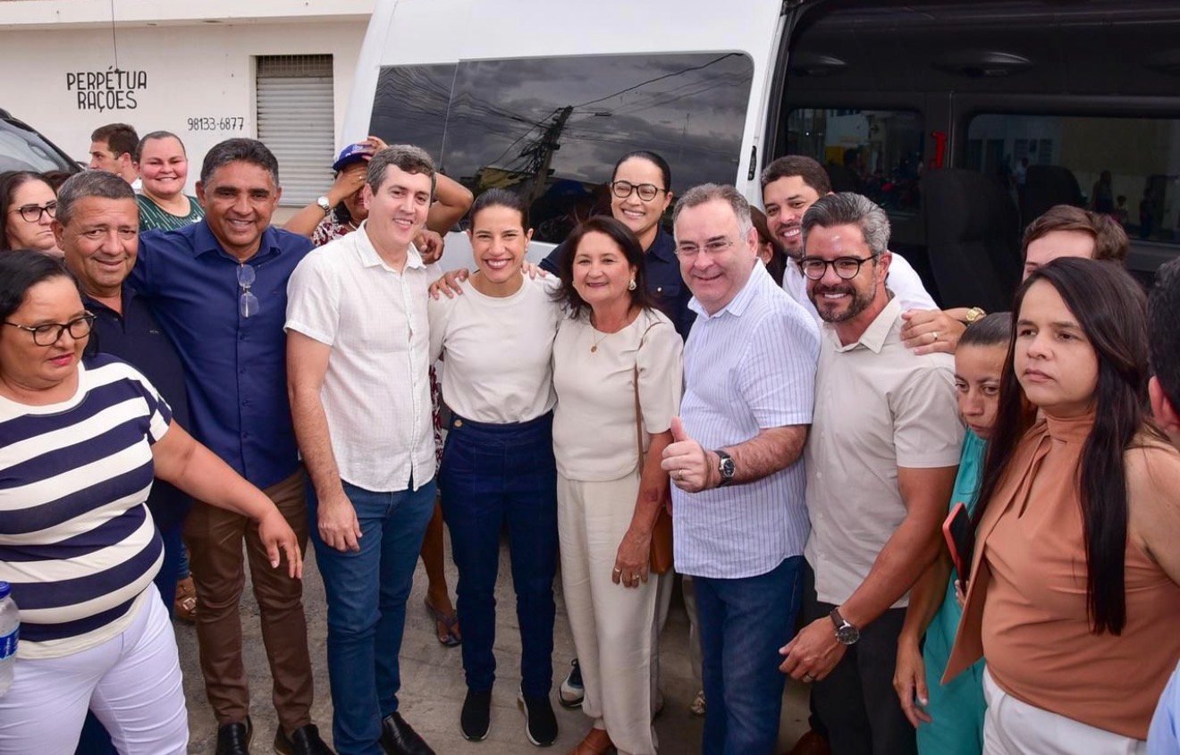 Prefeito Zeca Cavalcanti e vice-prefeito Siqueirinha acompanham governadora Raquel Lyra em ações do Governo do Estado em Custódia