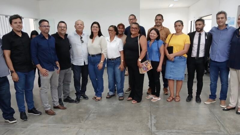 Prefeito Marcílio Régio anuncia auxílio-saúde e reajuste salarial para servidores municipais