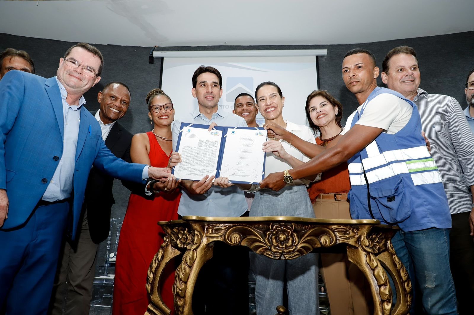 Com investimento de R$ 100 milhões, governadora Raquel Lyra e ministro Silvio Costa Filho autorizam dragagem do Porto do Recife