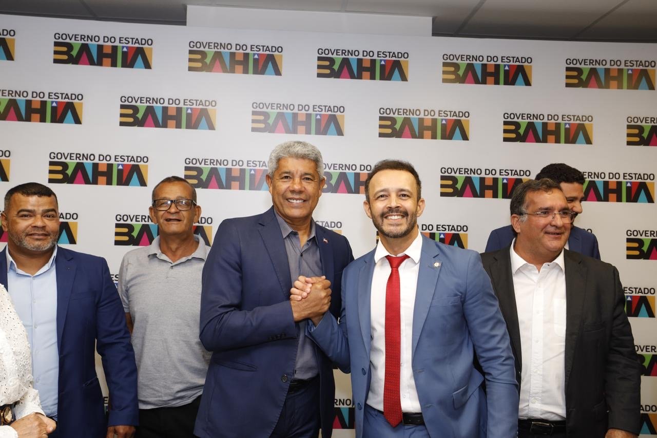 Durante reunião com prefeito, governador Jerônimo detalha ações e investimentos em Baianópolis