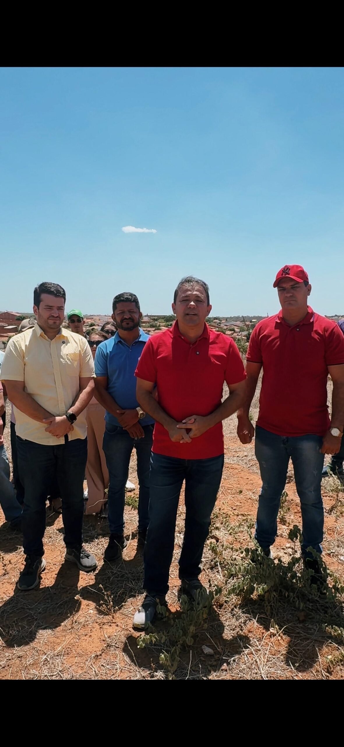 Prefeito Evilásio Mateus assina ordem de serviço para construção da Creche do Gergelim