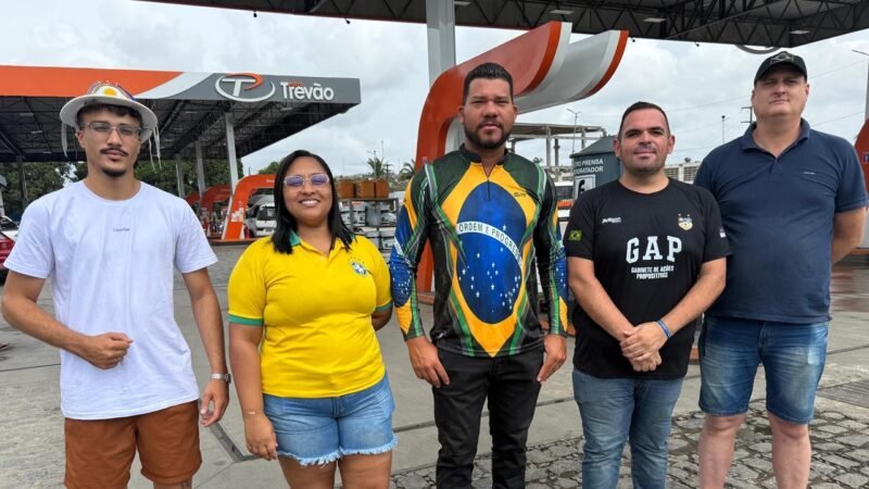 Deputado Abimael Santos e Vereador Adilson Bolsonaro viajam à Brasília para caminhada pela liberdade com Nikolas Ferreira