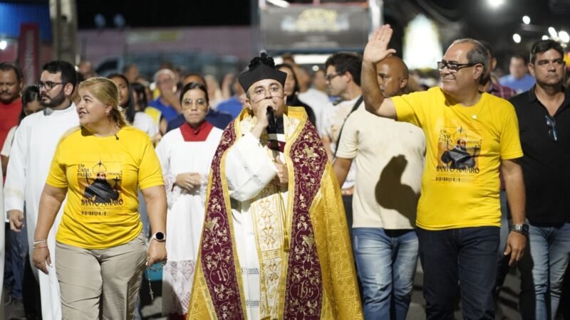 Procissão da Bandeira marca abertura da Festa de Santo Amaro em Jaboatão