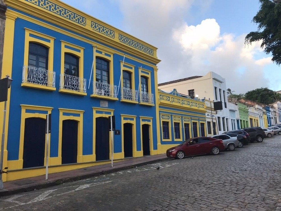 CÂMARA DE OLINDA MANTÉM CONCURSO VIGENTE SEM CONVOCAÇÕES ENQUANTO CARGOS COMISSIONADOS DISPARAM