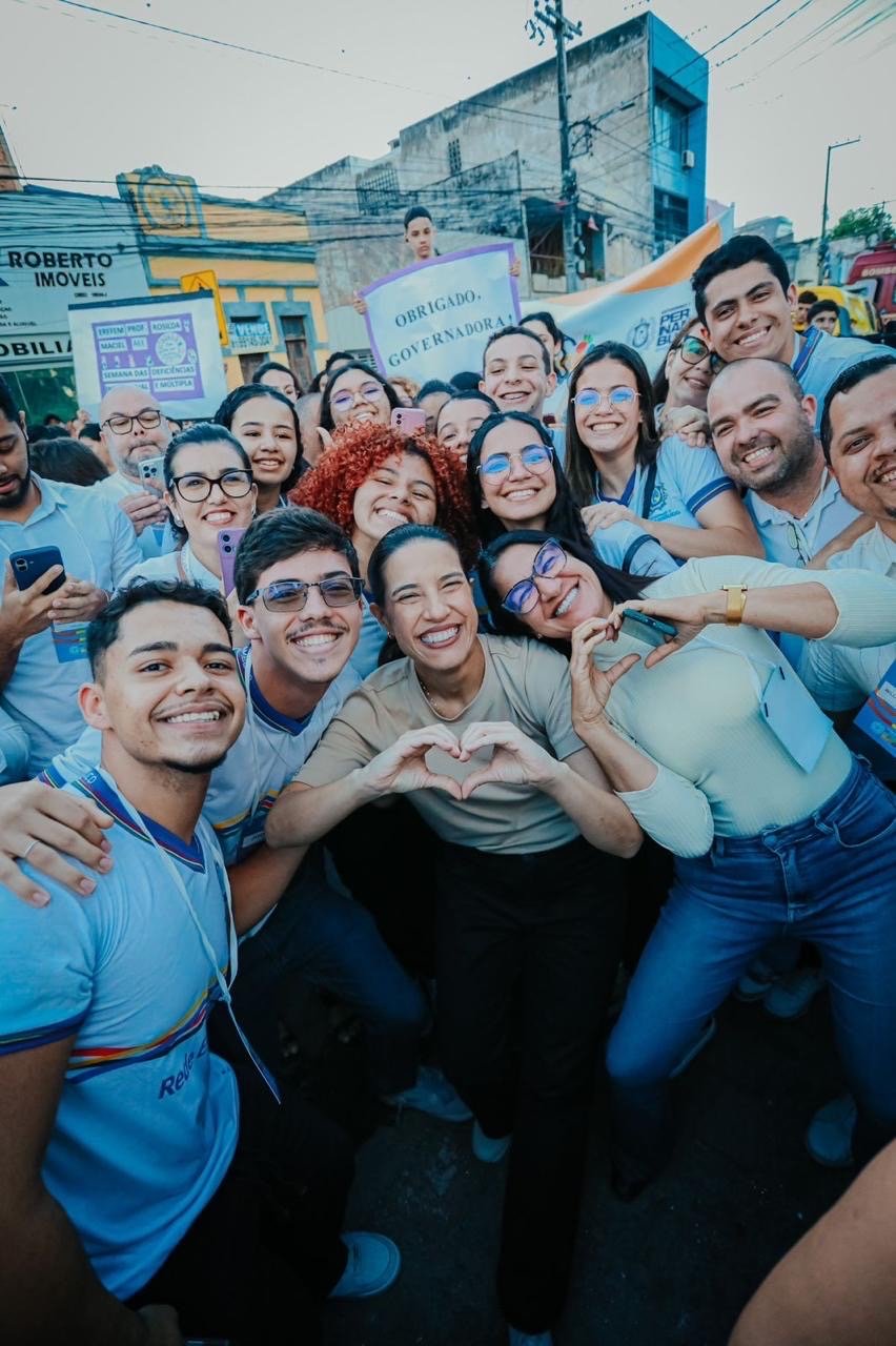 Juntos Pela Educação: Governo de Pernambuco inicia pagamento do Pix Tênis para alunos da rede estadual
