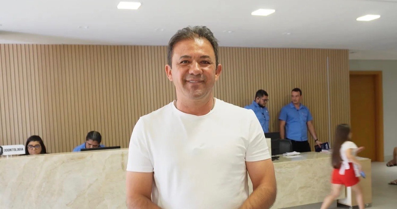 Prefeito Evilásio Mateus autoriza pagamento do 13º salário de forma escalonada por mês de aniversário