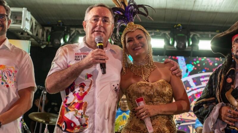 Baile Municipal abre oficialmente o Carnaval de Arcoverde com tradição, elegância e muita animação