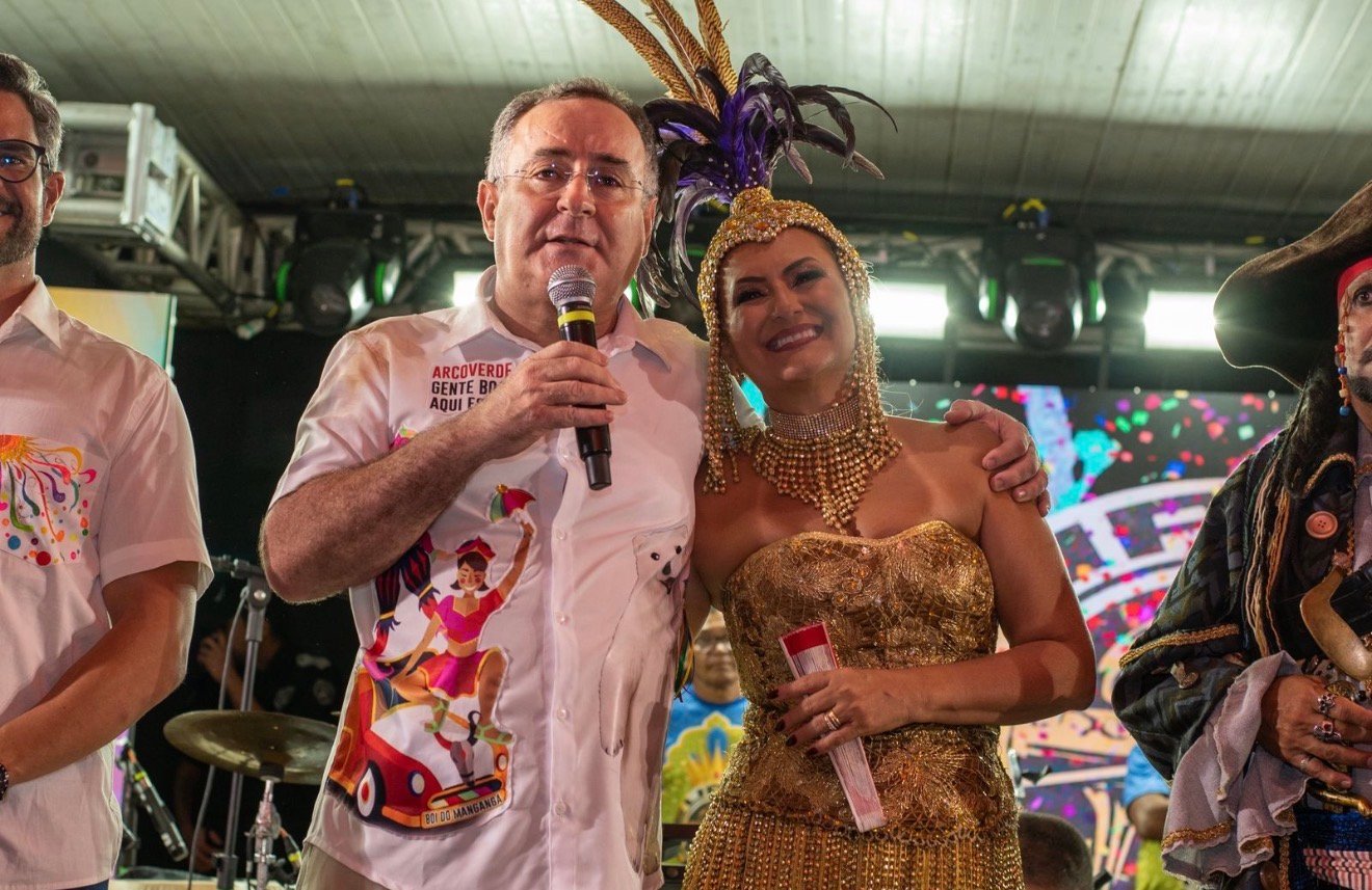 Baile Municipal abre oficialmente o Carnaval de Arcoverde com tradição, elegância e muita animação