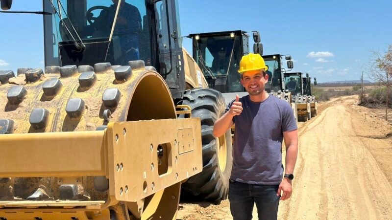 Programa de recuperação de estradas é retomado e ganha ritmo no início do ano em Ouricuri