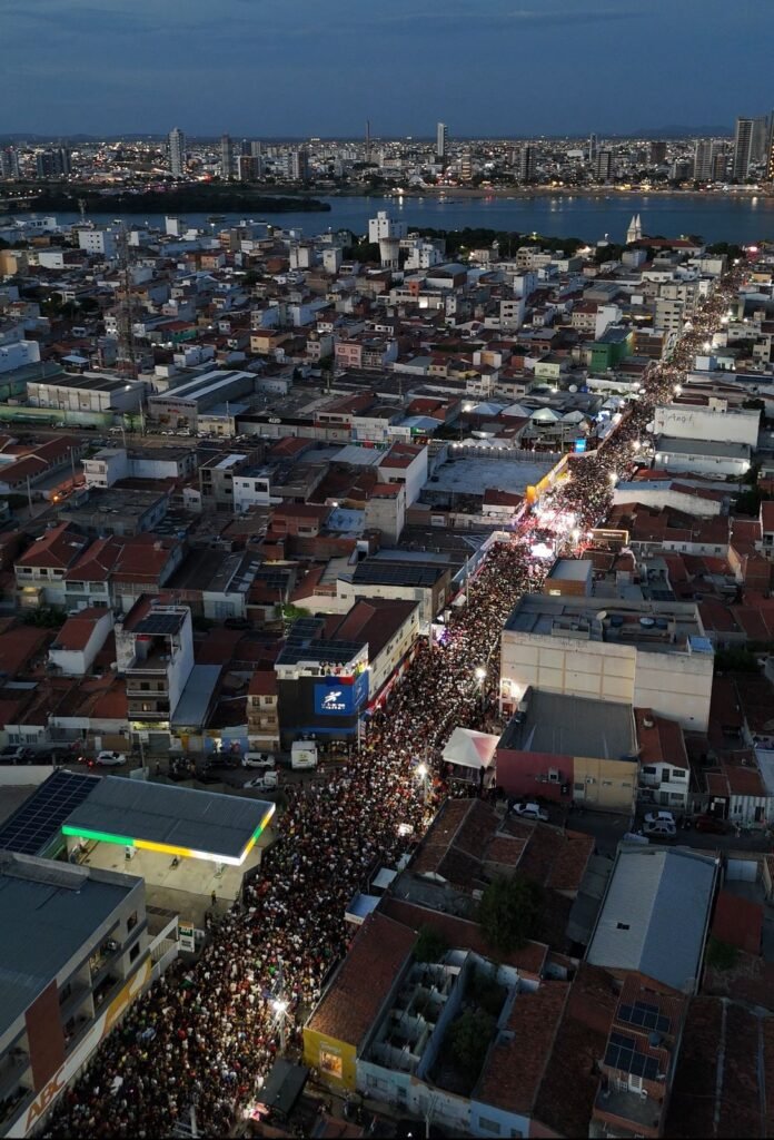 Carnaval de Juazeiro ultrapassa 600 mil foliões e confirma maior público do interior do Nordeste