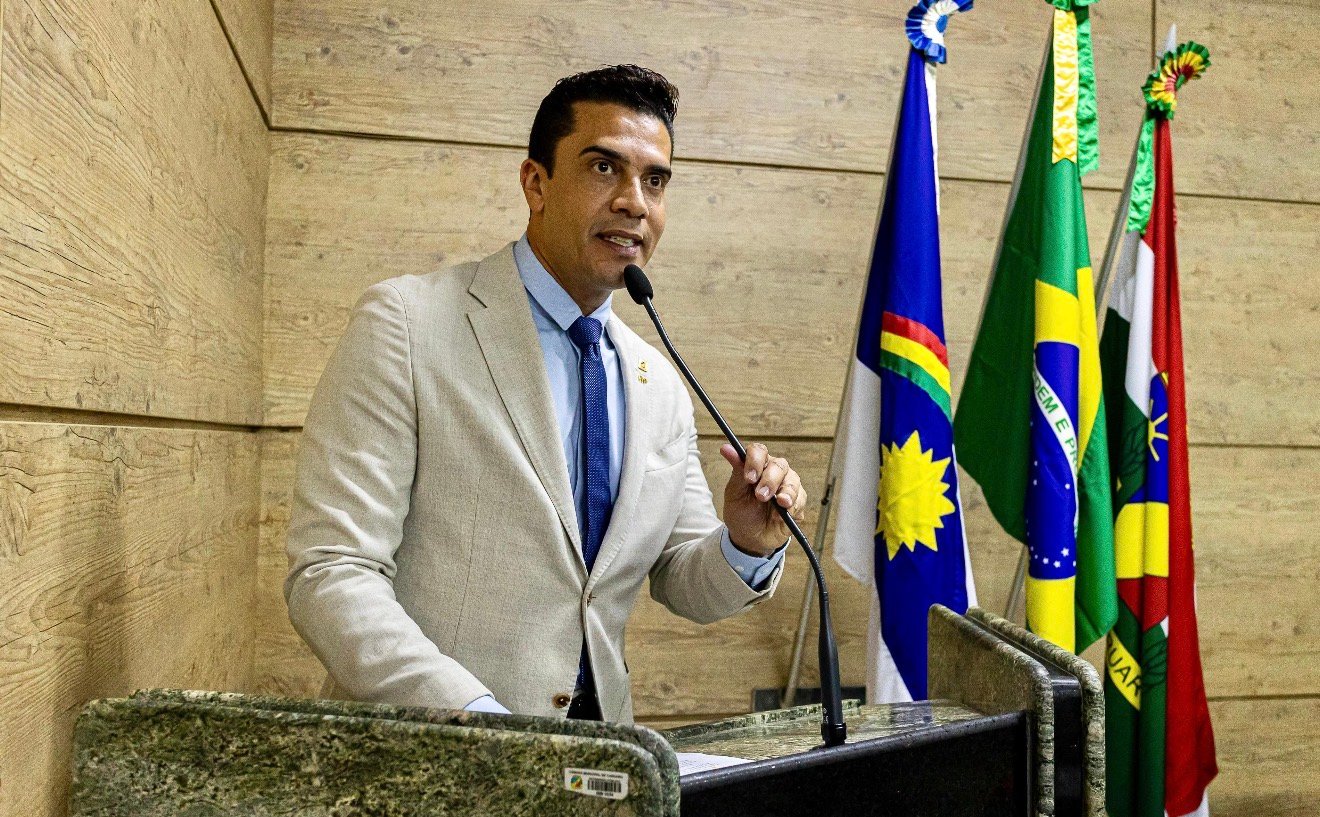 Rodrigo Pinheiro abre trabalhos na Câmara e destaca parcerias, entregas e novos projetos para Caruaru
