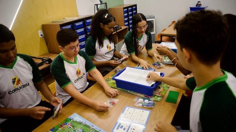 De forma pioneira, escola municipal de Caruaru recebe projeto de implantação tecnológica