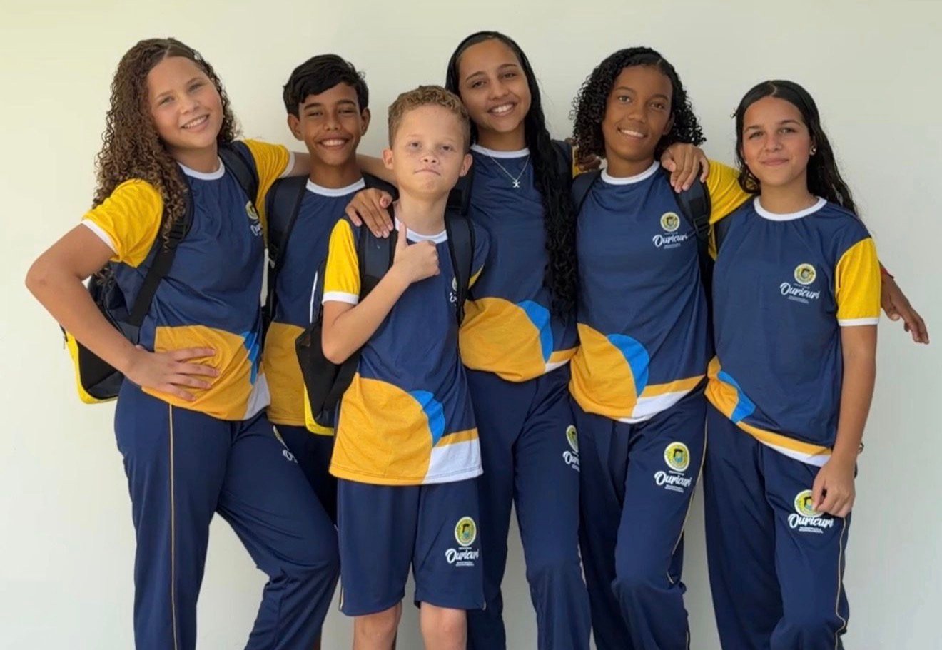 Prefeitura de Ouricuri oficializa entrega de fardamento e kit escolar para mais de 8 mil alunos