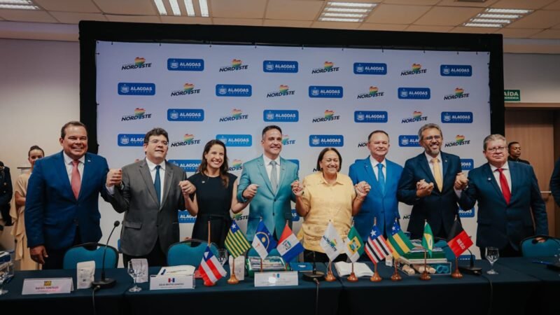 Governadora Raquel Lyra defende Nordeste como região para investimentos durante evento de posse do novo presidente do Consórcio Nordeste