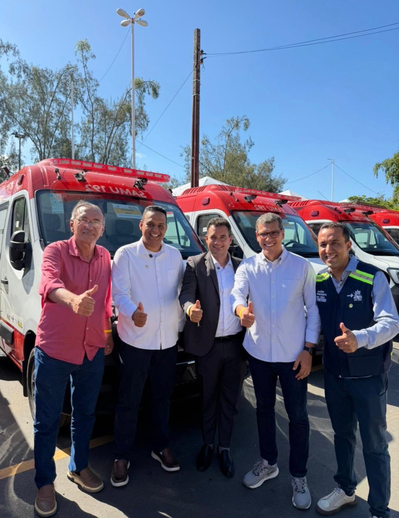 Prefeito de Juazeiro recebe mais três ambulâncias do SAMU, Telesaúde, equipamentos para UBS e reforça a saúde com apoio de Lula e Jerônimo