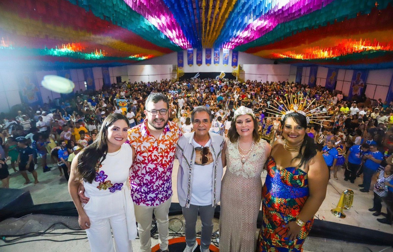 Carlos Santana abre oficialmente o Carnaval de Ipojuca reunindo grande público no Baile Municipal