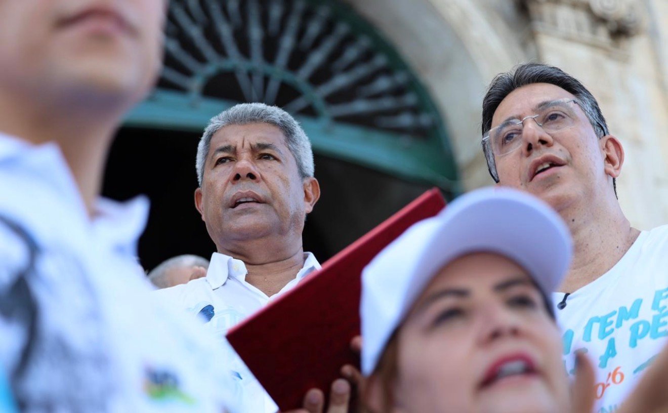 Em Salvador, Jerônimo Rodrigues amplia ações de Segurança Pública na Bahia com entrega de viaturas, drones e equipamentos táticos, nesta quinta (12)