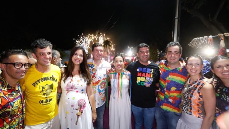 Governadora Raquel Lyra acompanha abertura do Carnaval de Recife e Olinda