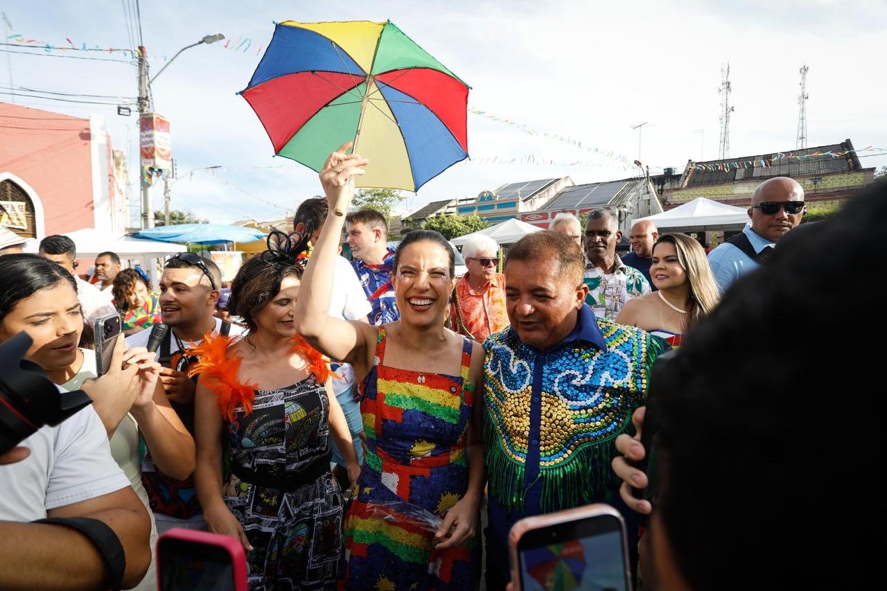 Na Zona da Mata Norte, governadora Raquel Lyra prestigia Carnaval de Paudalho e ressalta valorização da cultura local