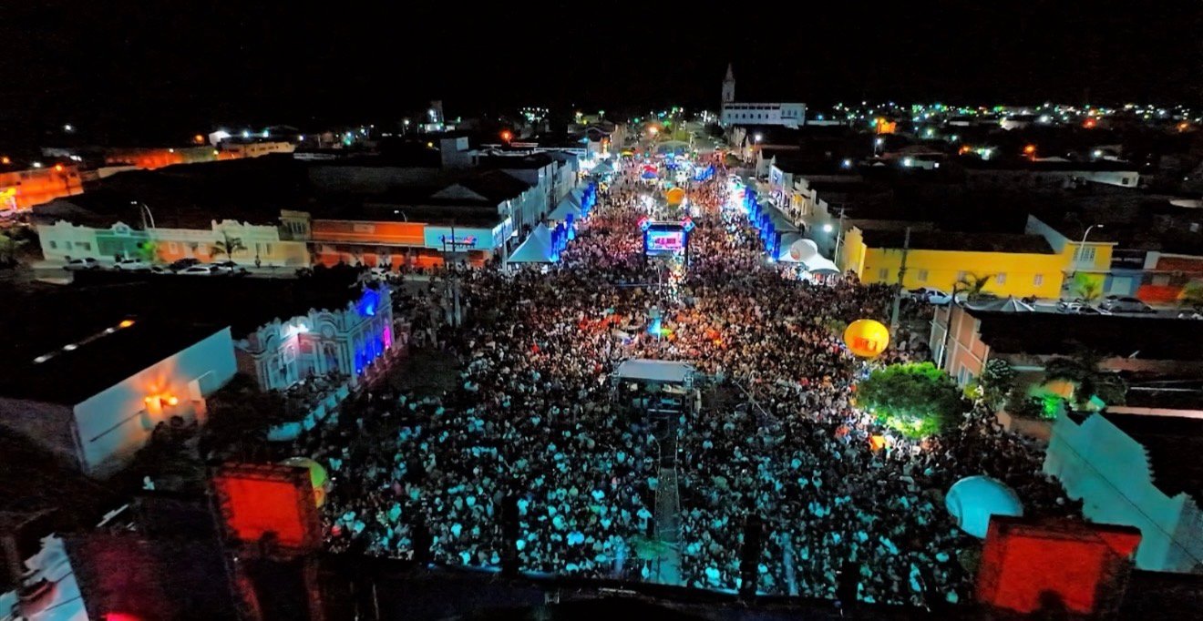 Carnaval de Belém do São Francisco bate recorde de público com shows de Edson Gomes e Márcia Felipe