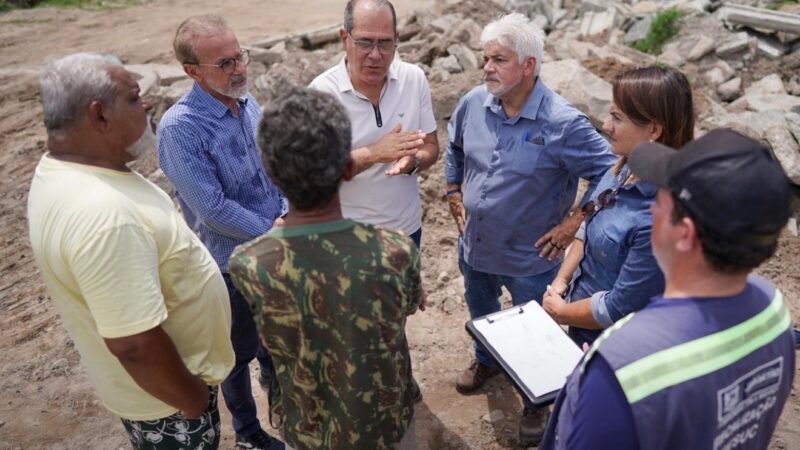 Prefeito do Jaboatão, Mano Medeiros, vistoria obras de macrodrenagem e urbanização na Muribeca
