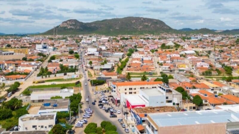 Salgueiro teve crescimento de 4,4% no estoque de trabalhadores com carteira assinada em 2025