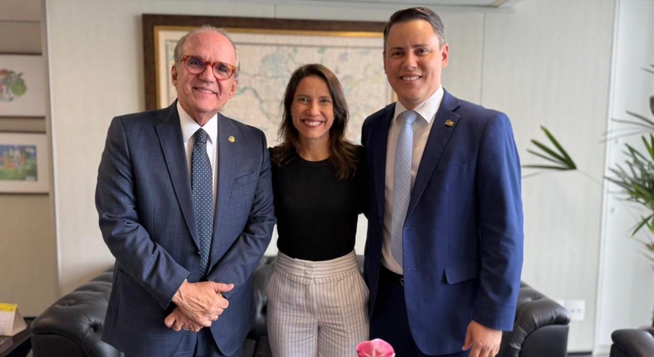 Prefeito Sérgio Colin cumpre agenda em Brasília ao lado da Governadora Raquel Lyra e do Senador Fernando Dueire