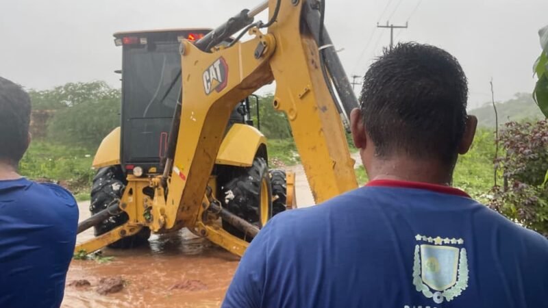 Prefeitura de Araripina intensifica ações emergenciais para solucionar impactos causados pelas fortes chuvas