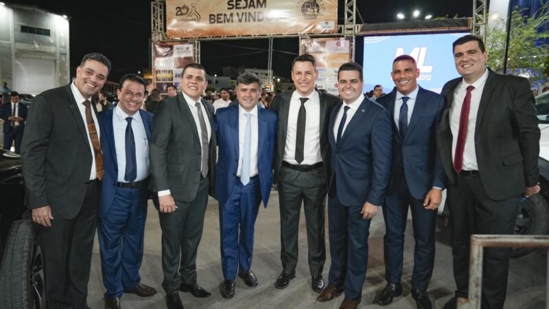 Eduardo da Fonte participa do 20º Congresso da UMADESC em Santa Cruz ao lado do deputado Adalto Santos