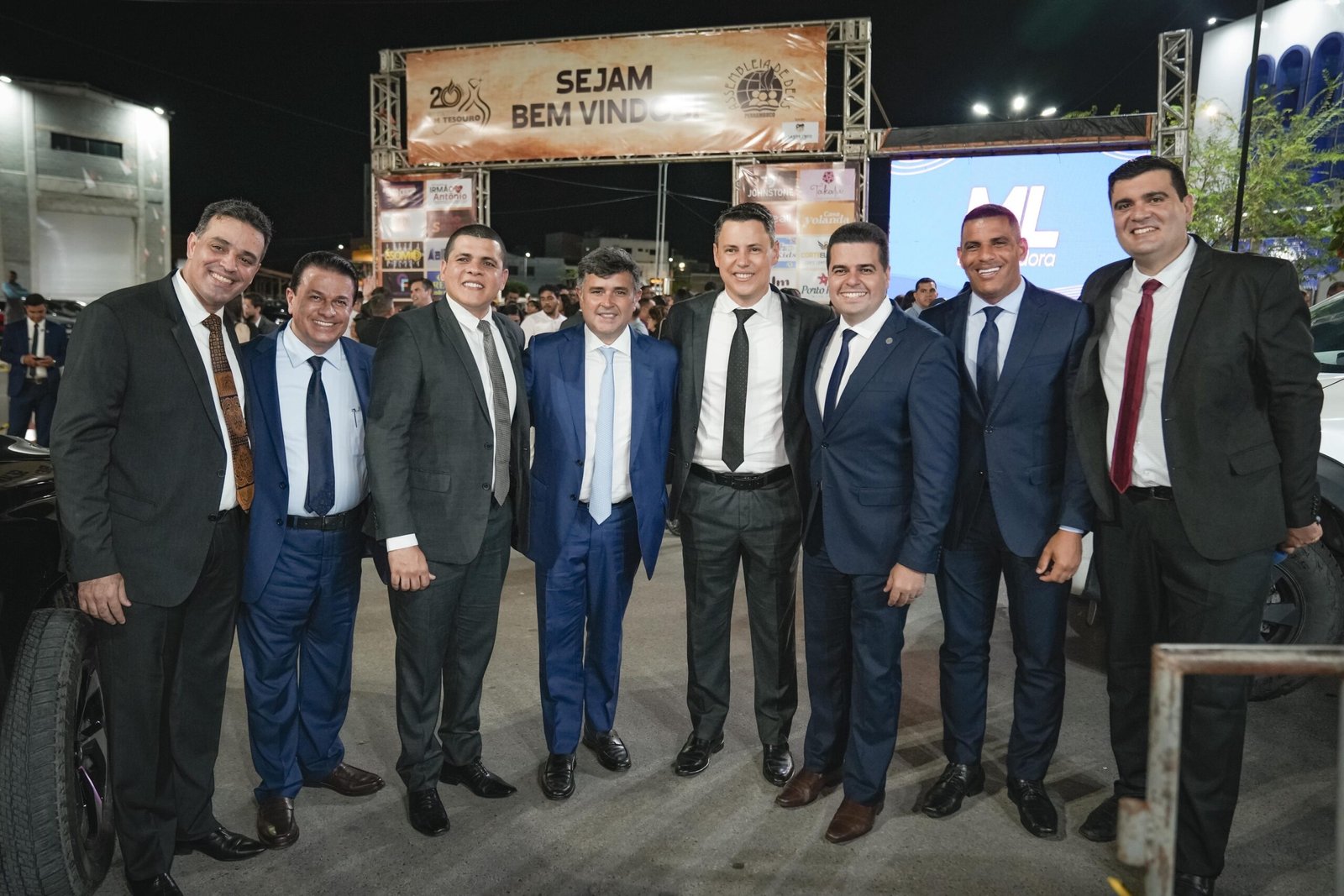 Eduardo da Fonte participa do 20º Congresso da UMADESC em Santa Cruz ao lado do deputado Adalto Santos