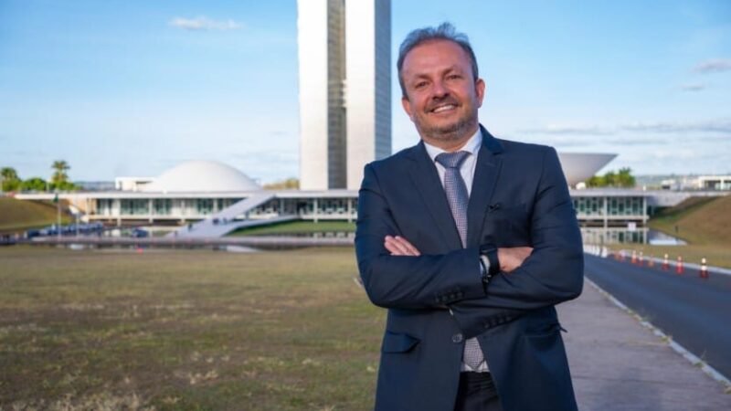 Fabinho faz mais uma visita a Brasília e articula emendas para investimentos em Salgueiro