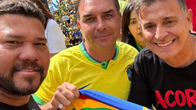 Deputados Abimael Santos e Coronel Meira marcam presença em manifestação na Avenida Paulista