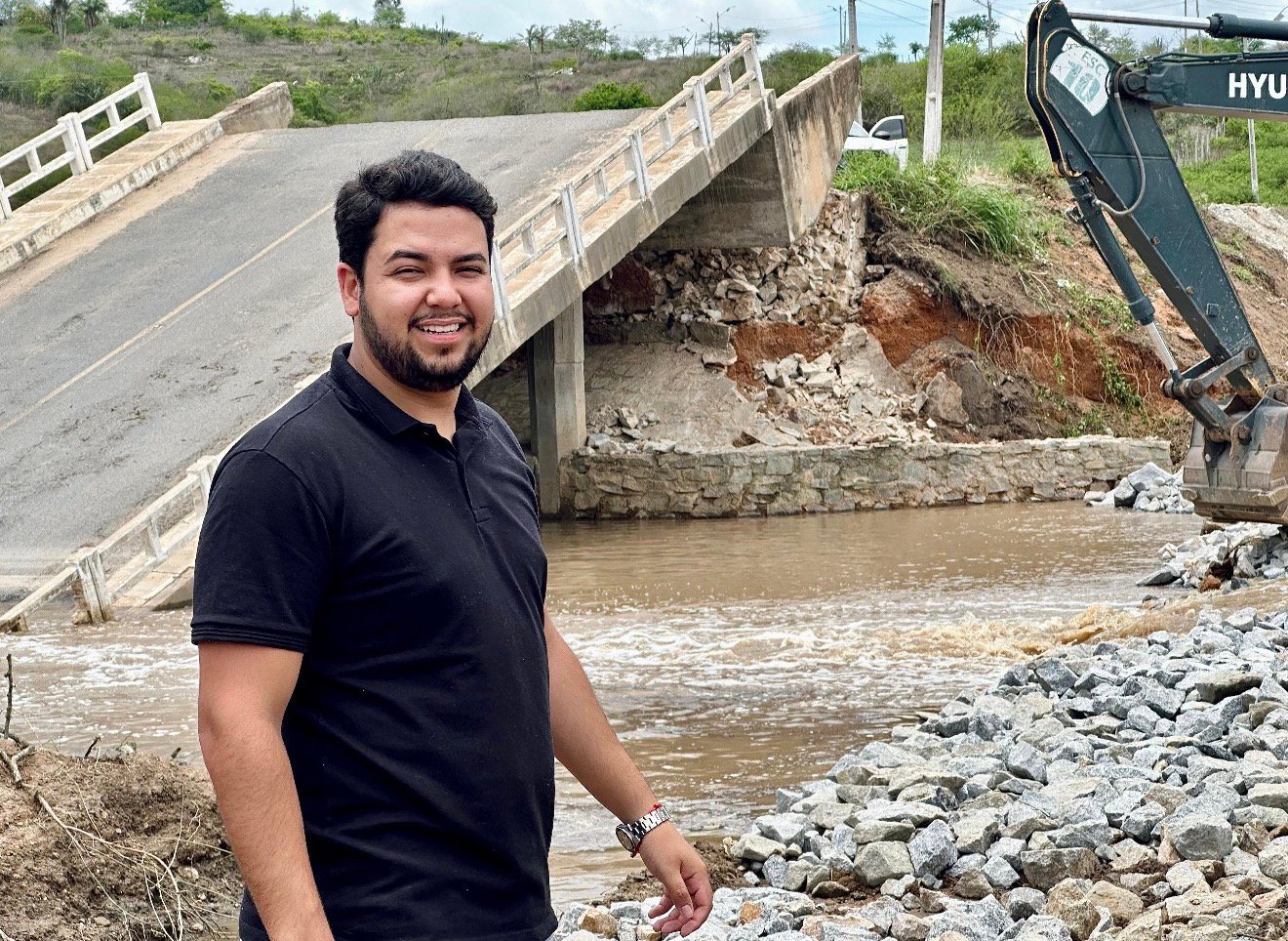 Gestão eficiente em meio à crise: Prefeito Zé Elias demonstra liderança e transparência na recuperação do município