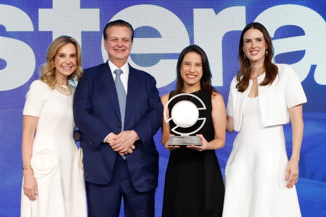 Em reconhecimento nacional, governadora Raquel Lyra recebe Prêmio Mulheres Exponenciais 2026 e defende políticas públicas para população feminina