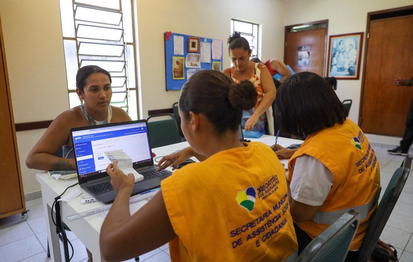 Regional da Gente leva serviços de cidadania ao bairro do Curado IV