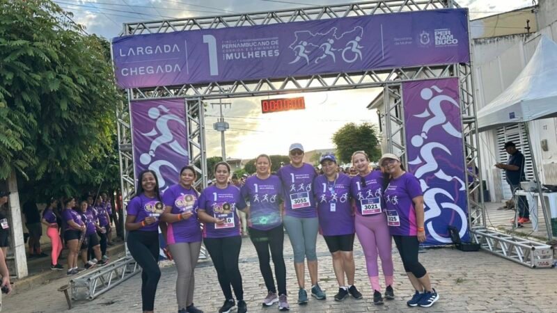 Parceria entre Governo do Estado e Prefeitura Municipal de Sertânia leva 1º Circuito de Corrida e Caminhada para Mulheres lota às ruas da cidade.