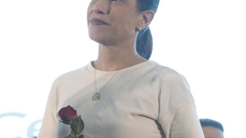 Em Vitória de Santo Antão, governadora Raquel Lyra entrega 700 títulos de propriedade e anuncia ampliação do abastecimento de água e construção de creche