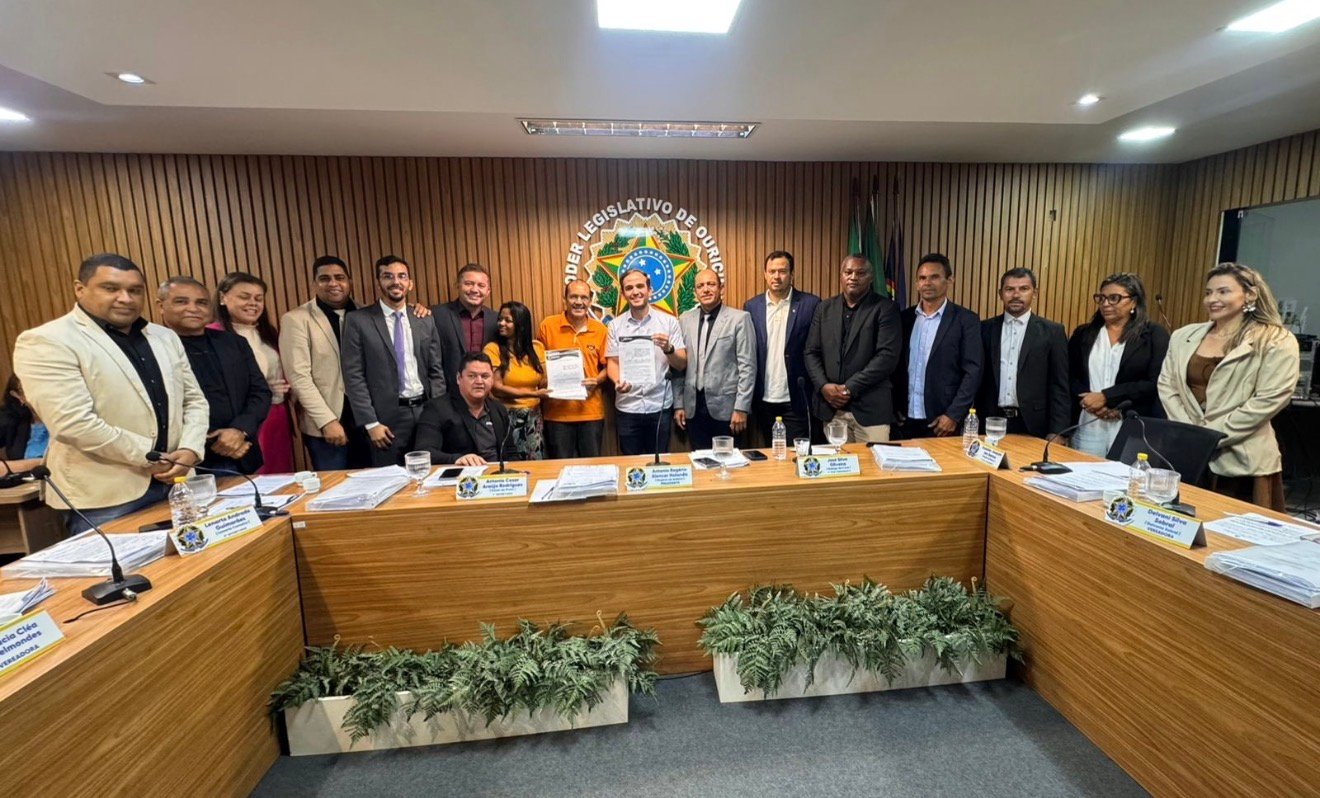 Victor Coelho sanciona reajuste dos servidores após aprovação unânime na Câmara de Ouricuri