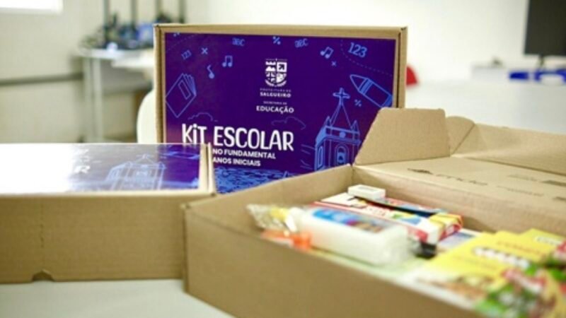 Estudantes das escolas municipais de Salgueiro recebem kit de material escolar pelo segundo ano consecutivo