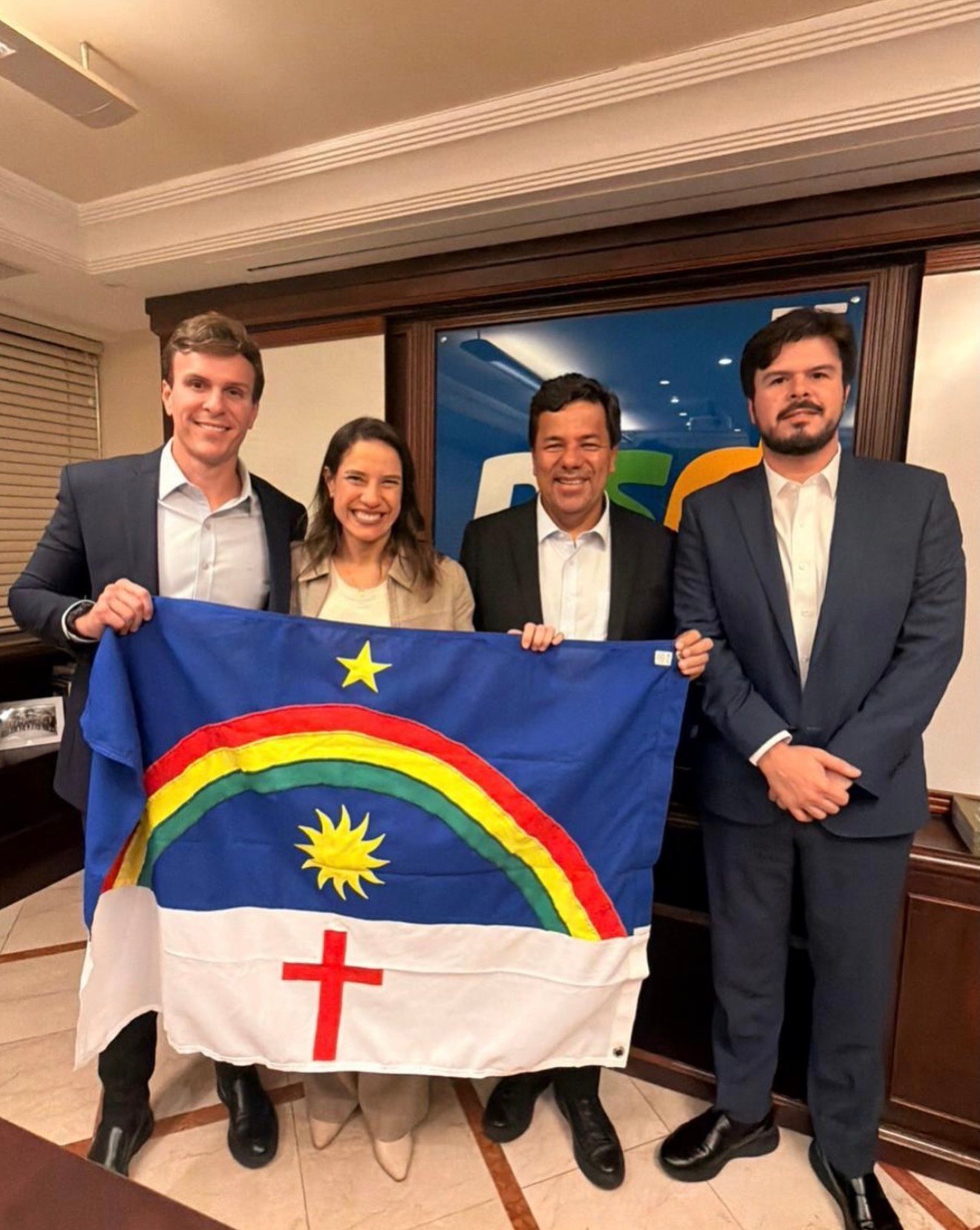 Raquel Lyra amplia base política com apoio do União Brasil e redesenha cenário em Pernambuco