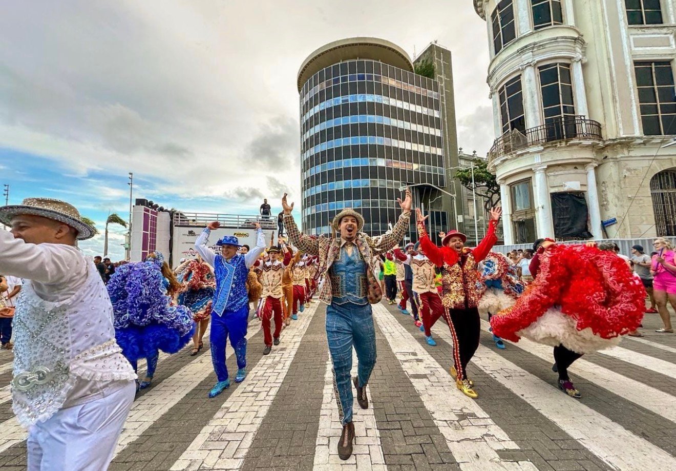 Projeto Perambulando 2026 transformou Recife Antigo em grande arraial junino neste domingo
