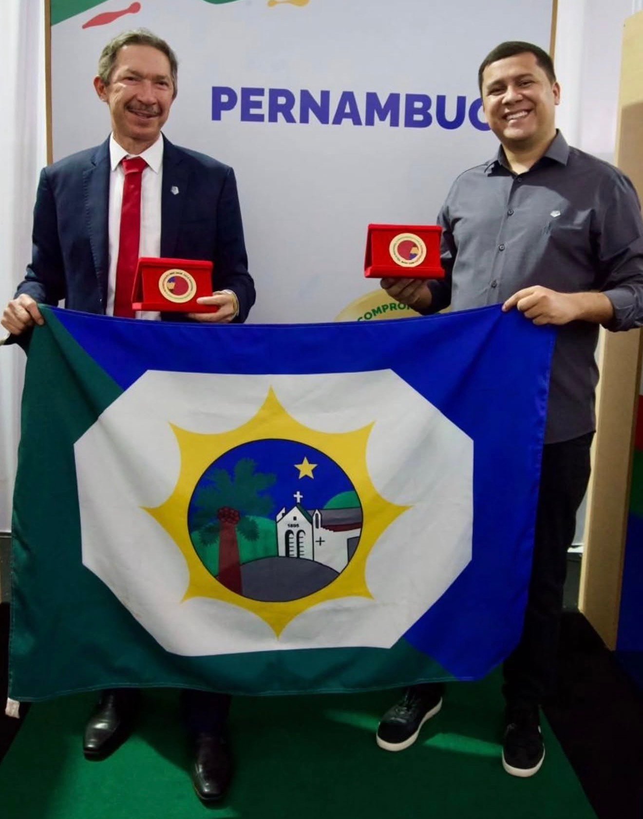 Gestão do Prefeito Elizinho recebe em Brasília selo nacional de compromisso com a alfabetização em Carnaubeira da Penha