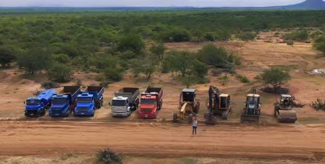 Prefeito Ismael Lira anuncia recuperação de 20 mil metros de estradas no Território Quilombola em Orocó, ação articulada com a governadora Raquel Lyra