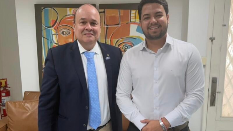 Prefeito Zé Elias assina acordo de cooperação técnica com a Jucepe para implantar a RedeSim em Calçado – PE