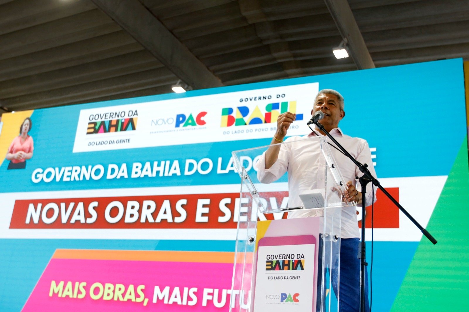 Com recursos de R$ 1,55 bilhão, Jerônimo Rodrigues autoriza mais de 670 obras na Bahia