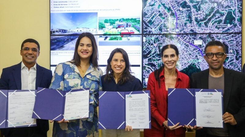 Governadora Raquel Lyra anuncia R$ 32 milhões em investimentos para pavimentação de vias e reforma do Grupamento dos Bombeiros em Olinda