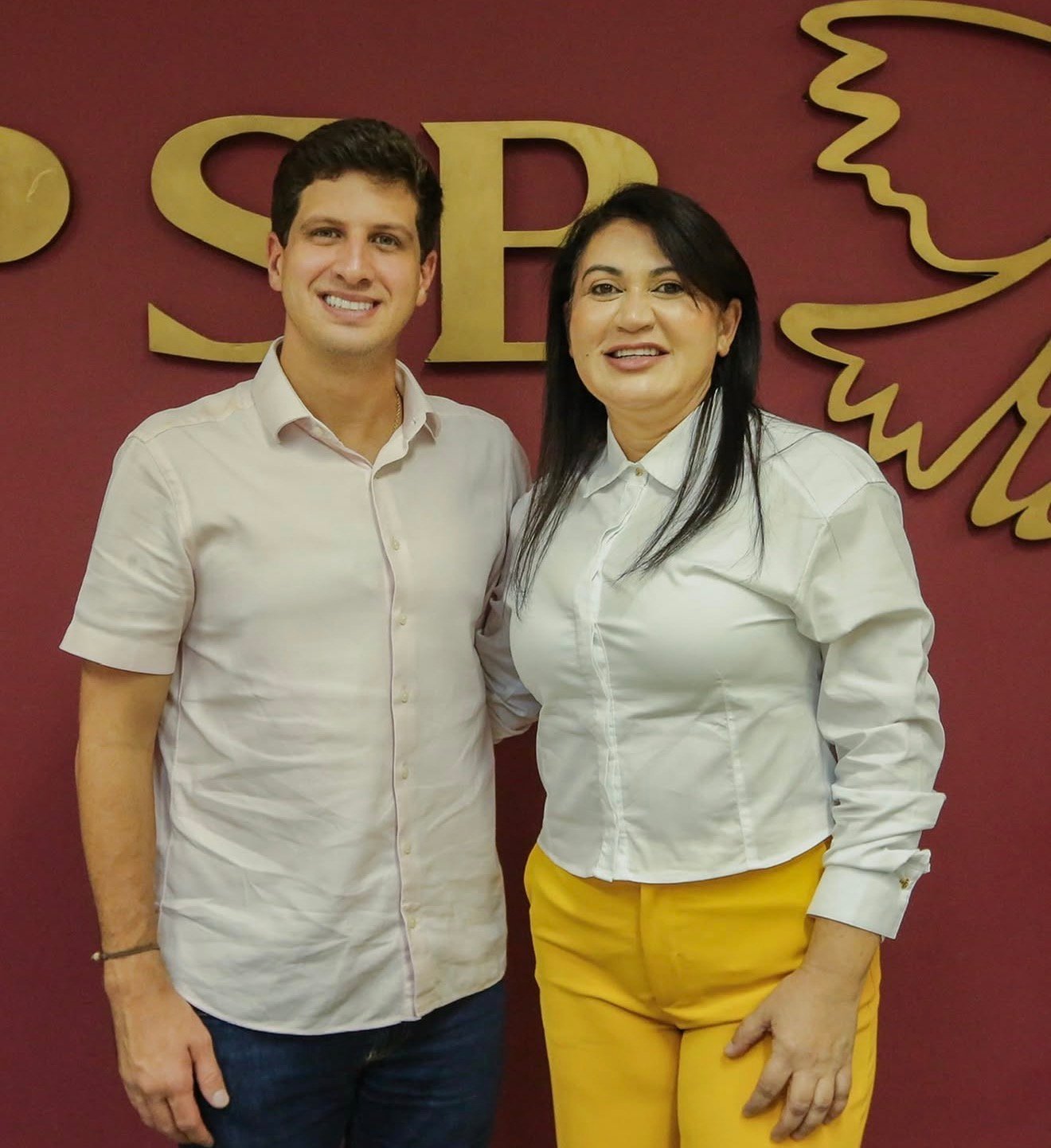 Eliane Soares se filia ao PSB e mira vaga na Câmara Federal