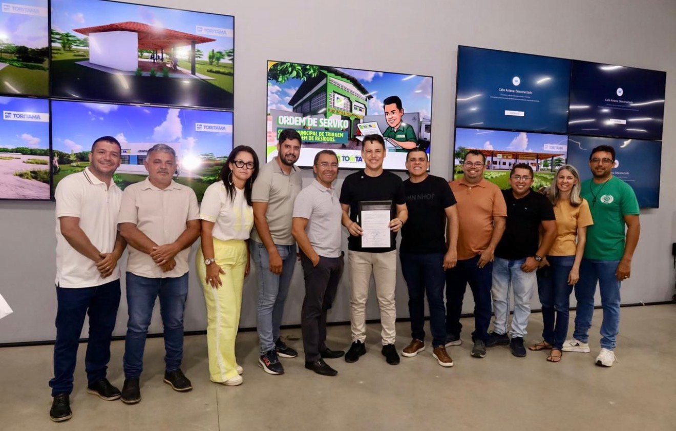 Prefeito Sérgio Colin assina ordem de serviço para construção do Centro de Reciclagem de Toritama, com investimento de mais de 1 milhão de reais