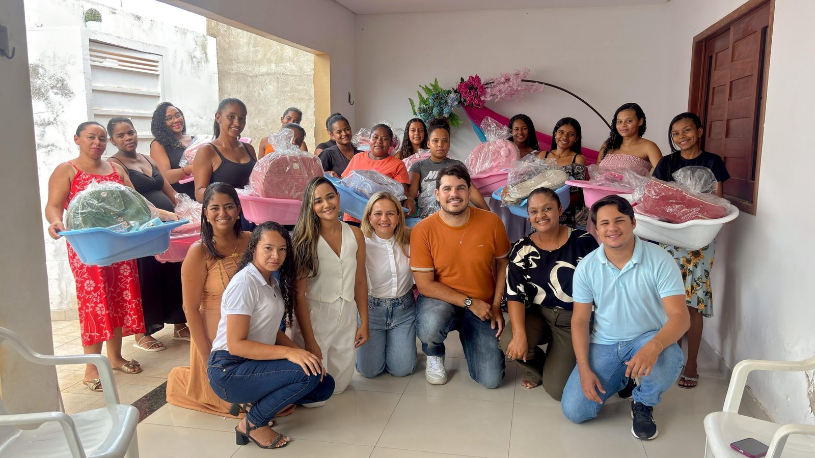 Prefeito Ismael Lira realiza entrega de kits do Programa Bem Nascer para gestantes de Orocó